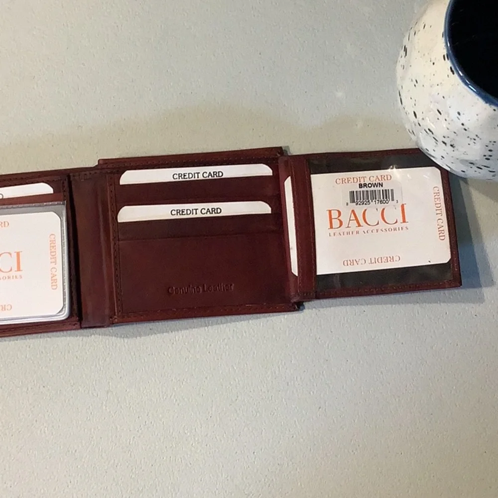 BACCI brown leather bifold wallet, NWT